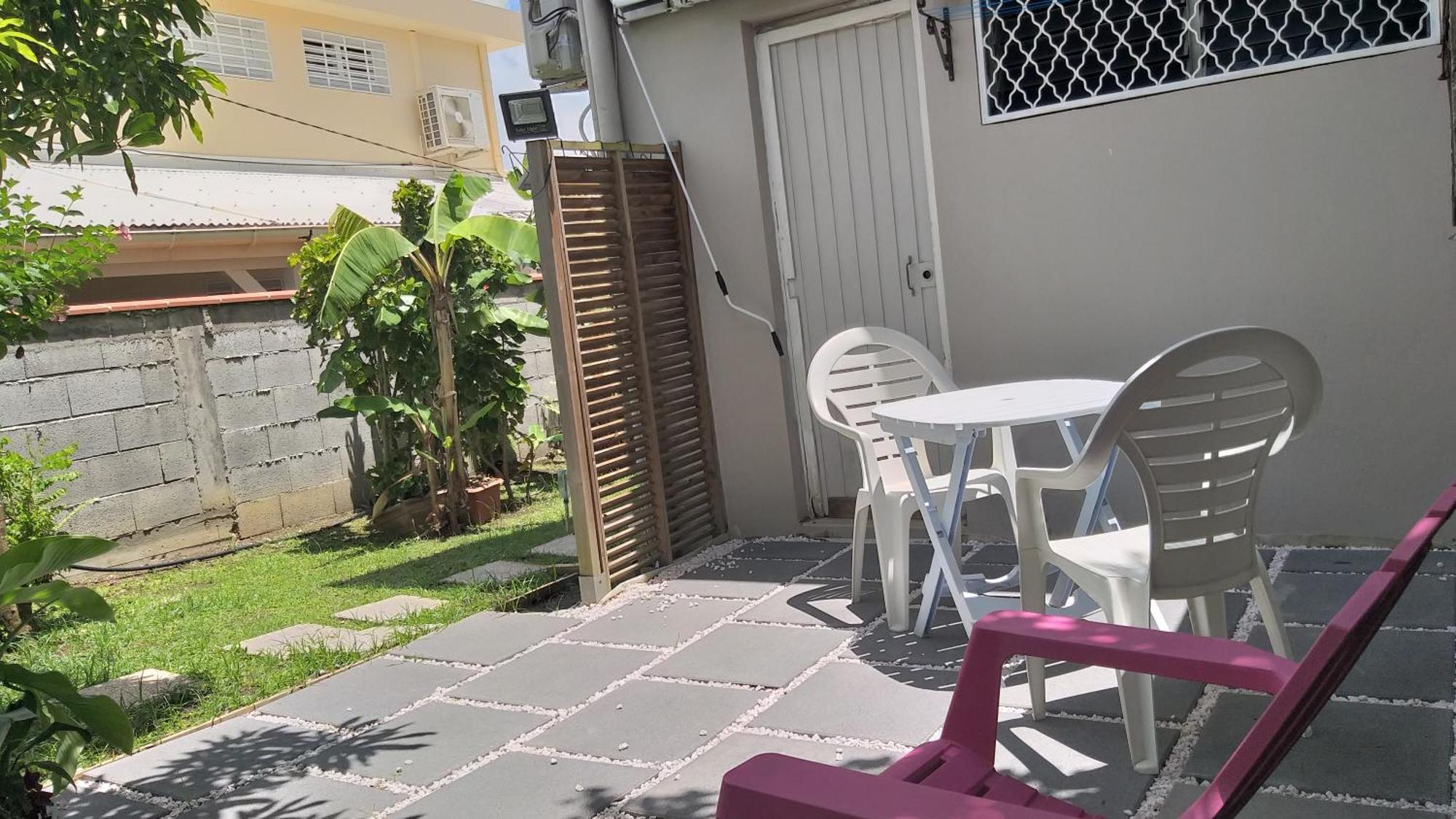 Апартаменты Agreable F2, Jardin, Garage, Fibre, Clim Ch Фор-де-Франс Экстерьер фото