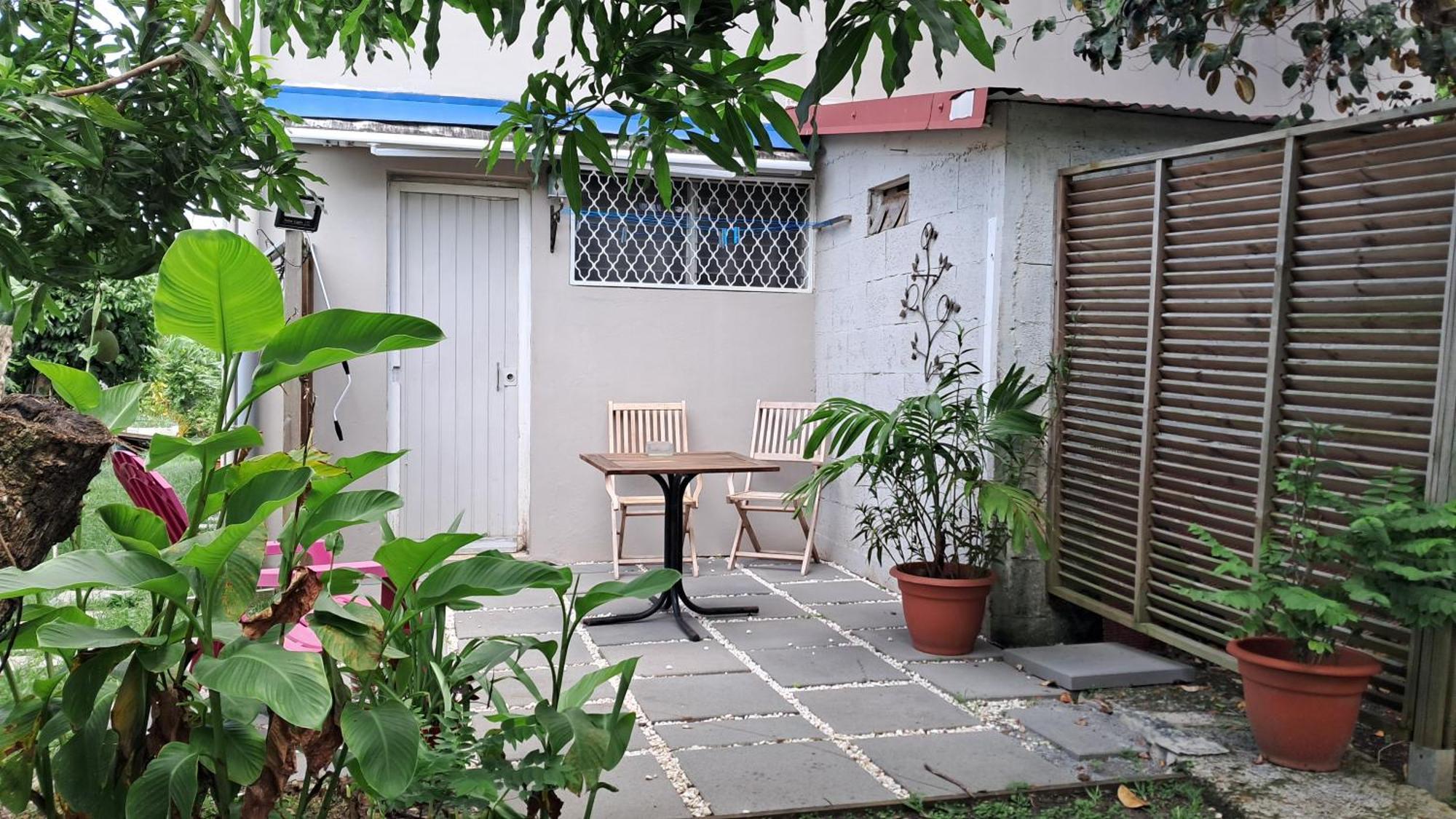 Апартаменты Agreable F2, Jardin, Garage, Fibre, Clim Ch Фор-де-Франс Экстерьер фото